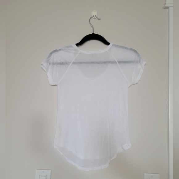 Aritzia Wilfred | V Neck Tee - Size XXS - Picture 2 of 6
